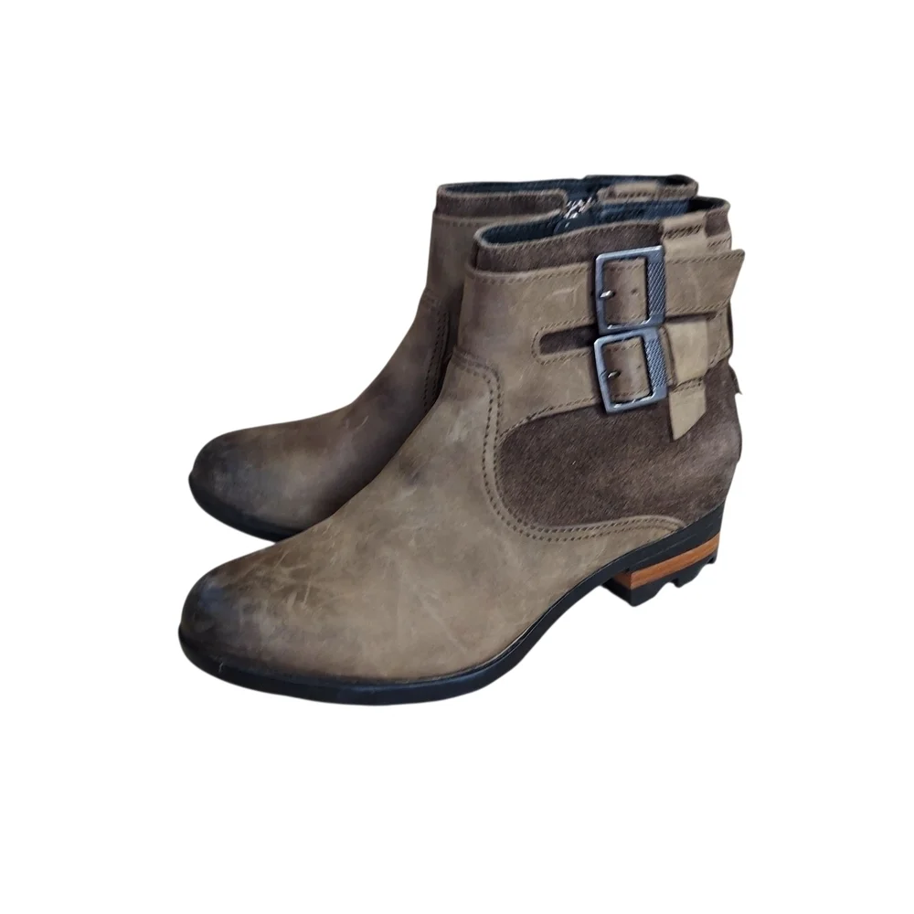 Sorel Lolla Waterproof Leather Suede  Taupe Ankle Boot